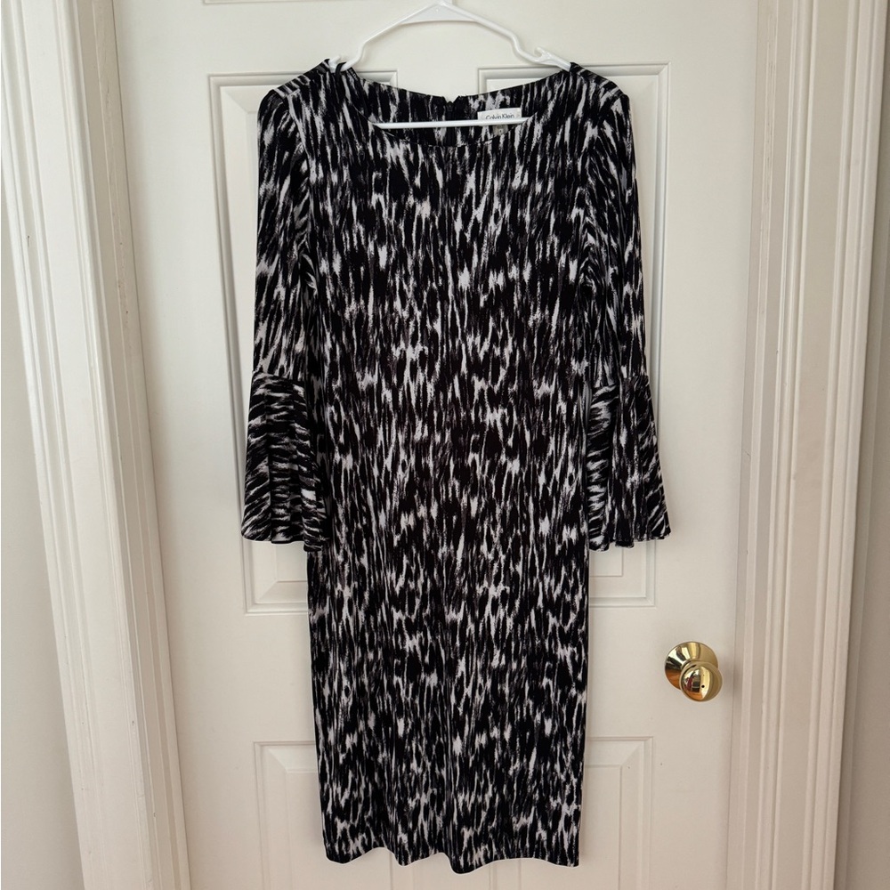 Calvin Klein Patterned Midi Dress